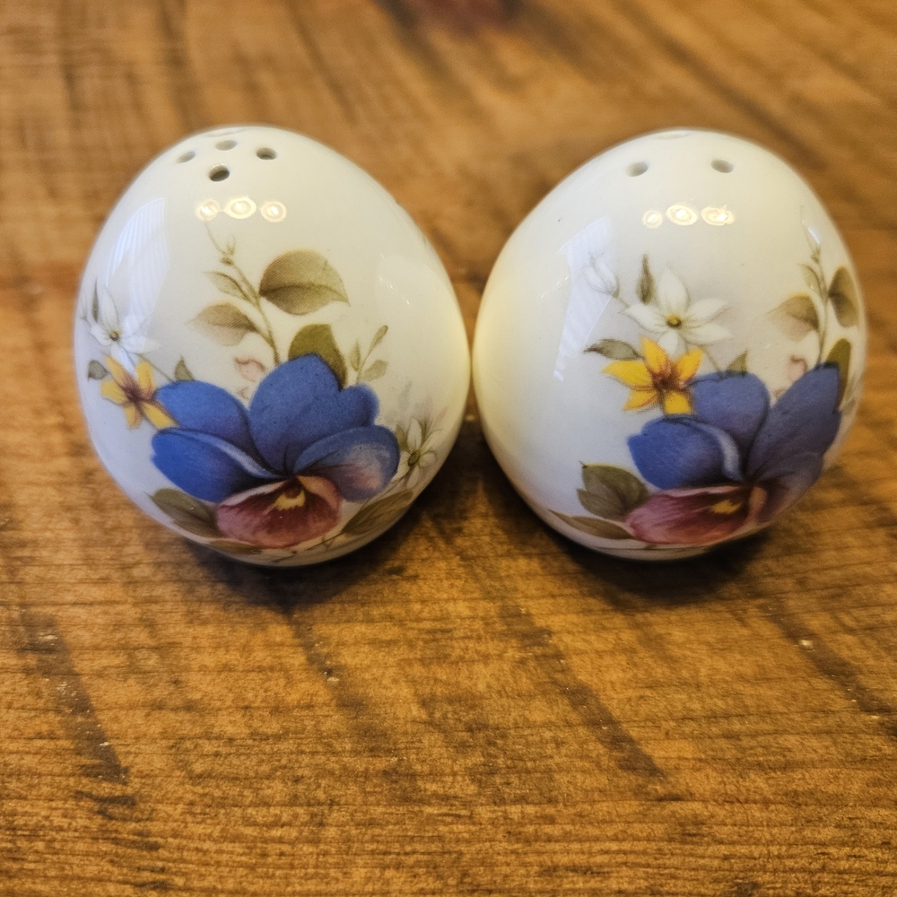 Sandford Bone China Floral Salt and Pepper Shakers